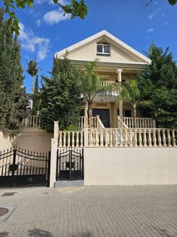 Аренда виллы у моря в Лимассоле - 5 500 EUR/мес, 4 спальни