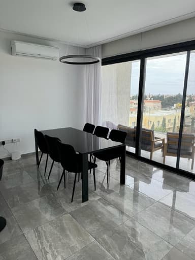 Уютный Пентхаус на Аренду в Пафосе, 2600 EUR, 3 спальни с крытой верандой и садом на крыше