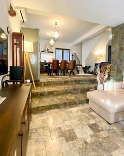 Аренда двухэтажного дома в Баре с видом на море за 750 EUR в месяц