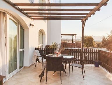 Продается квартира в Aphrodite Beachfront Village с видом на море за 160,000 EUR