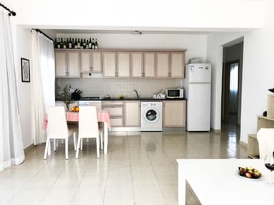 Продается квартира в Aphrodite Beachfront Village с видом на море за 160,000 EUR