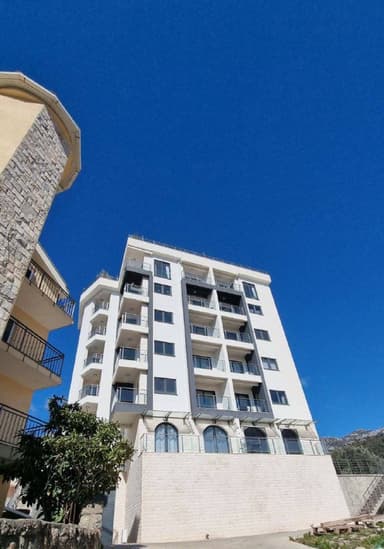 Современная квартира с фантастическим видом на море в Бечичи за 189,000 EUR