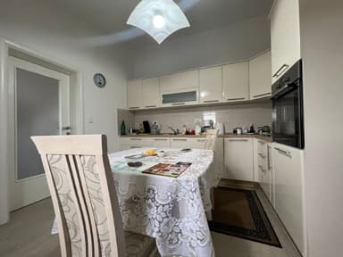 Сдам квартиру в Бьелиши за 800 EUR с 3 спальнями и уютной атмосферой