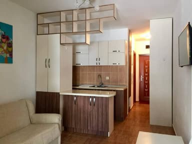 Студия в Баре, 74 000 EUR, близко к морю с террасой