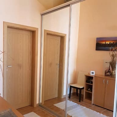 Сдам уютную 1-комнатную квартиру в Герцег Нови за 650 EUR с шикарным видом