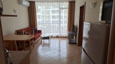 Сдаётся трехкомнатная квартира на Солнечном берегу за 1200 EUR в августе