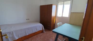 Долгосрочная аренда квартиры в San Vicente €900 в месяц с бассейном