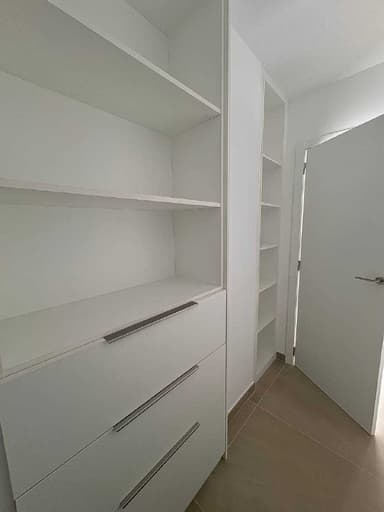 Аренда квартиры в престижном районе Валенсии от 1200 евро рядом с парком Turia
