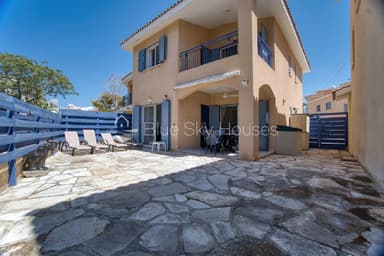 Отдельно стоящая вилла с 3 спальнями в Юниверсал, Като Пафос - 375,000 EUR