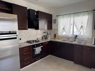 Аренда квартиры в Лимассоле в Неаполис, 1500, 2 спальни и 100 м2